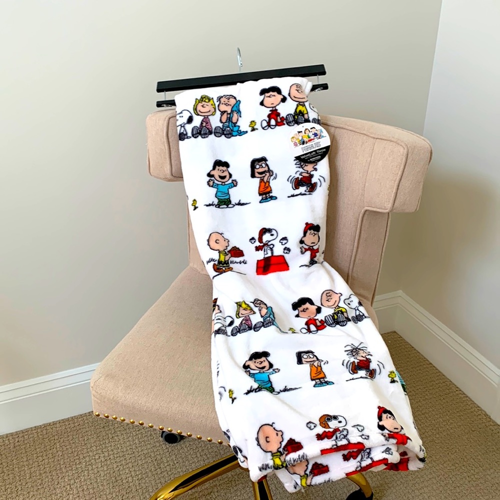Peanuts Snoopy Woodstock Blanket Throw White New with Tags